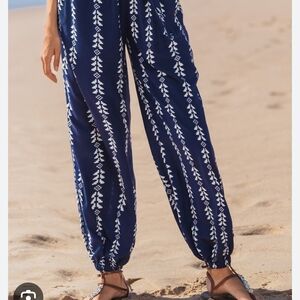 BloomChic Navy and White Patterned Joggers